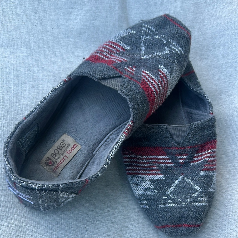 BOBS from Skechers Gray and Red Patterned Slip-On Flats